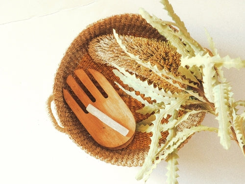 The Soluna Sanctuary Woven Seagrass Tray