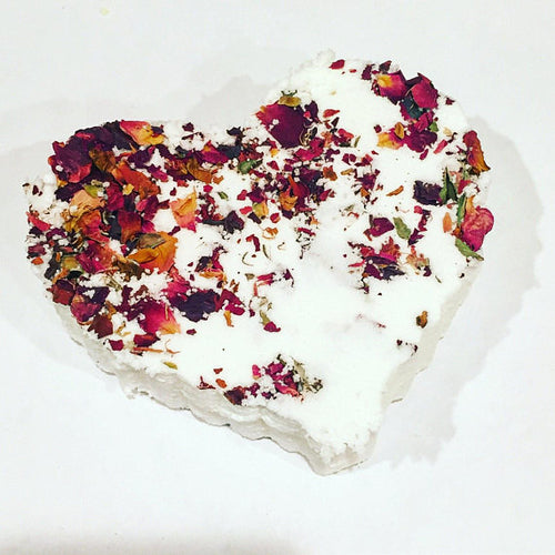 Soluna Romantic Rose Petal Bath Bomb